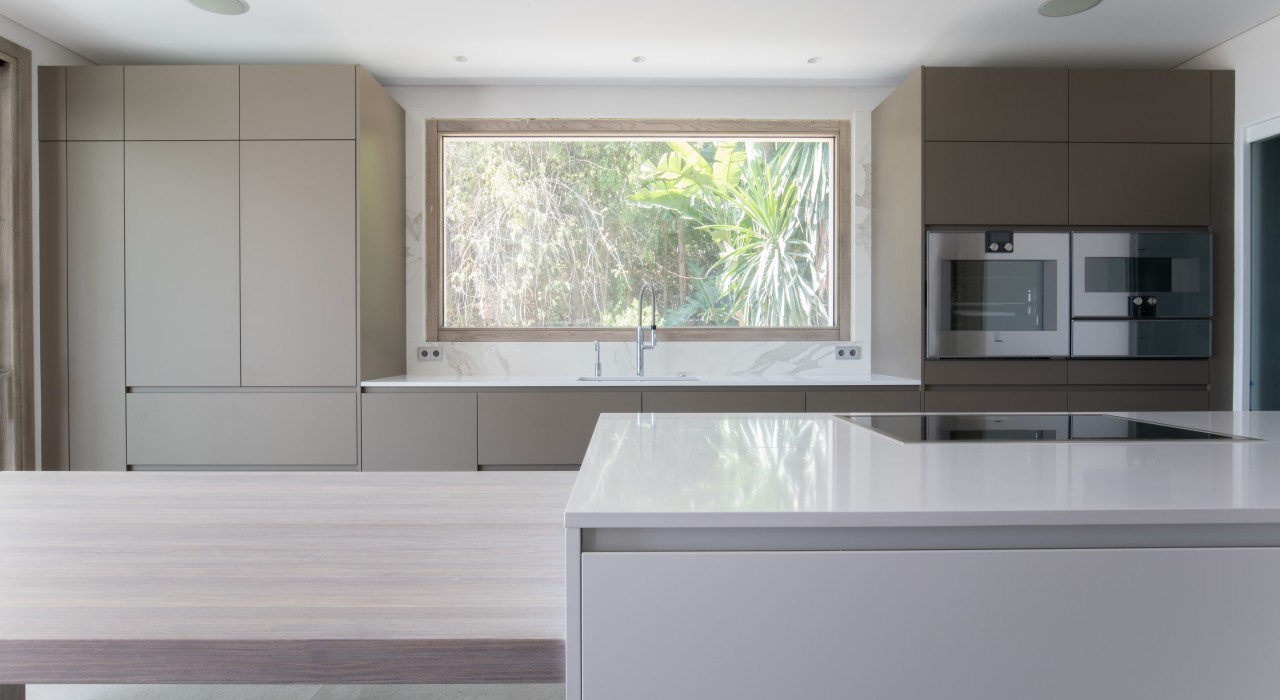 Silestone Iconic white 20mm polished kitchen worktops