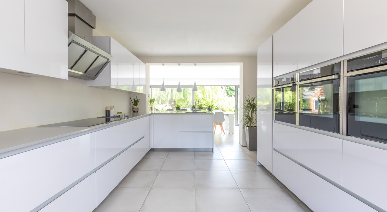 Porcelain tiled kitchen floor