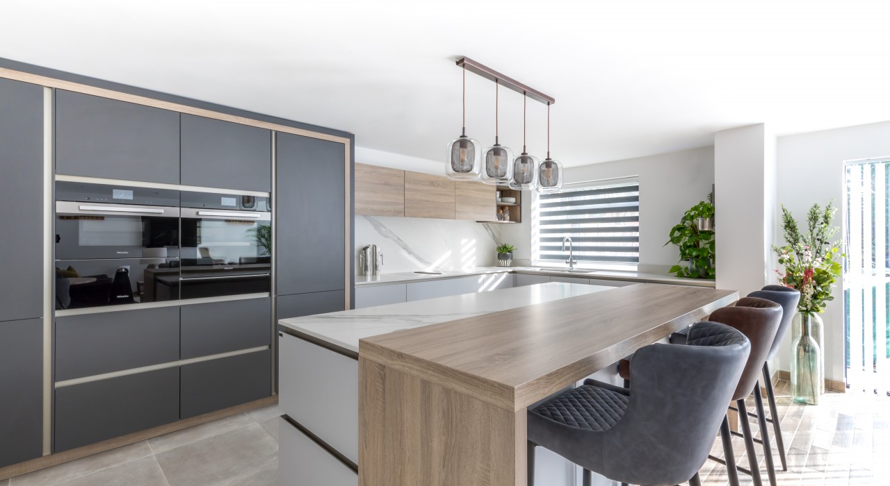 Holm oak and steel grey Rational kitchen furniture