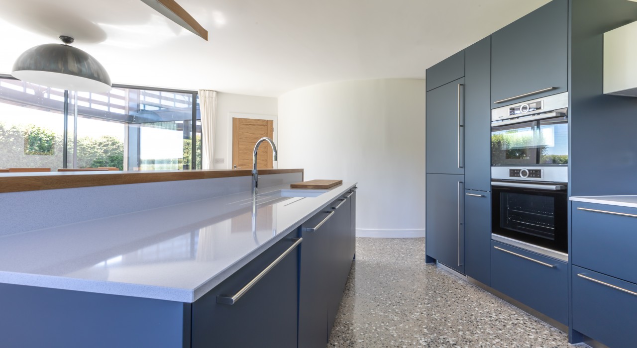 Blue & white kitchen