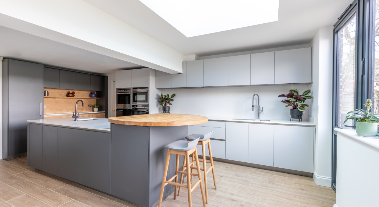 Shades of Split Oak & Grey kitchen illustration 4