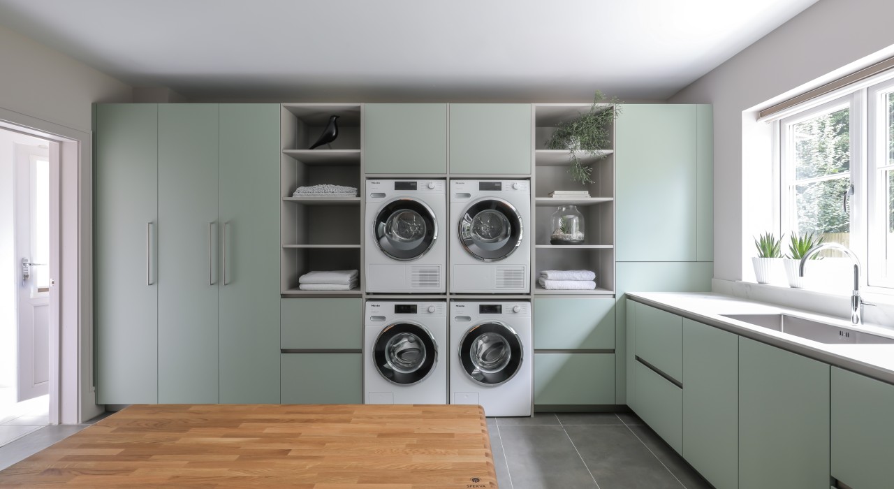 Tea Green & Oak kitchen illustration 1