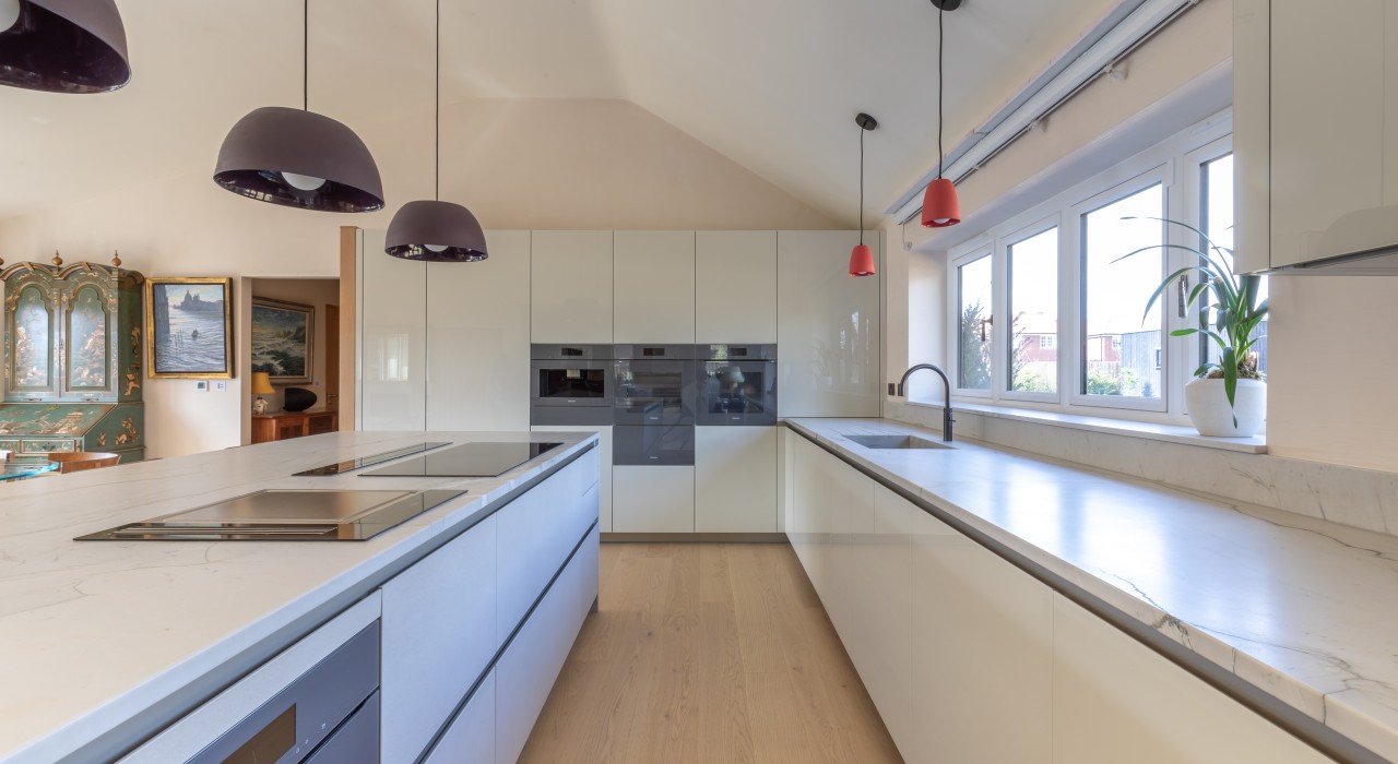 Walnut Quartzite Glass kitchen illustration 4