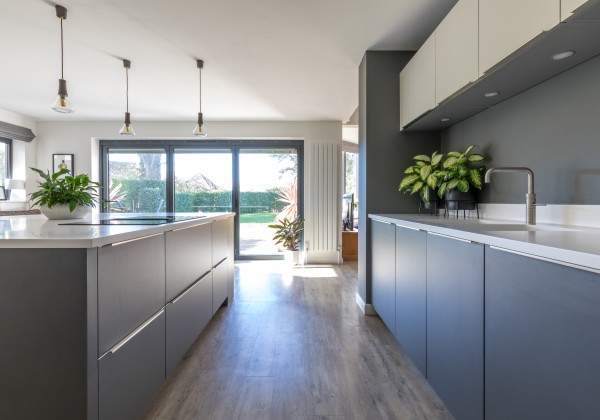 Bi-fold doors in open plan kitchen