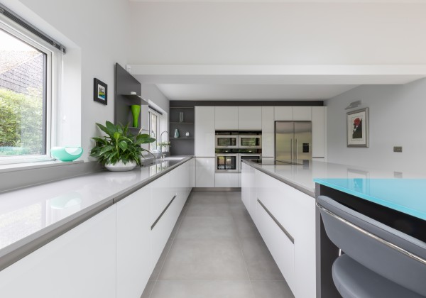 Open two-tone kitchen design